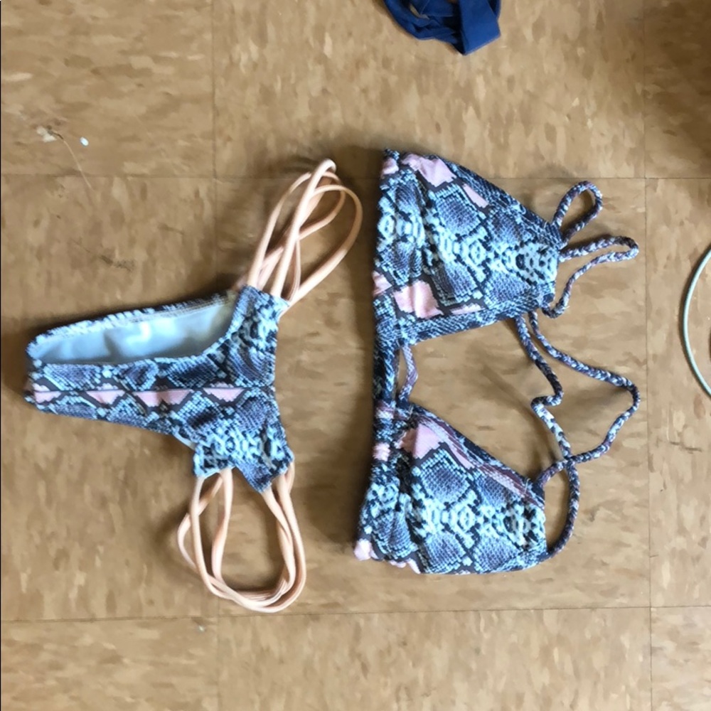 New snakeskin bathing suit set